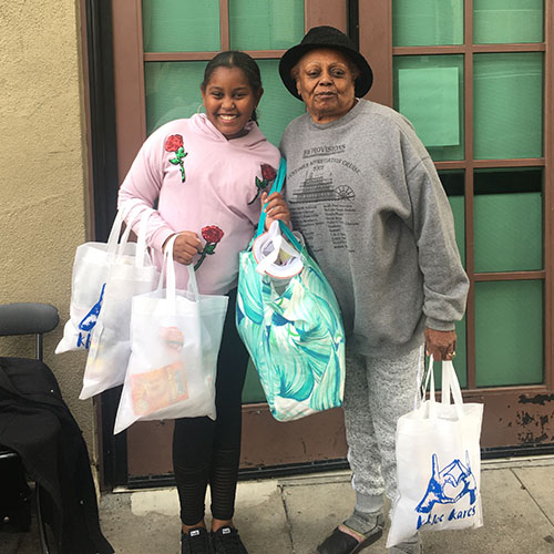 khloe thompson and her family member